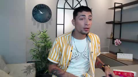 Snapshot of drakeneumann chatting on 2, 3, 2025 Drake Neuman online show from 2, 3, 2025