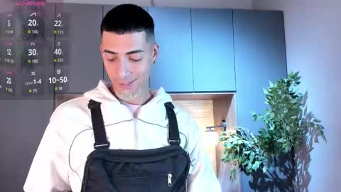 Snapshot of drakeneumann chatting on 22, 9, 2025 Drake Neuman online show from 22, 9, 2025