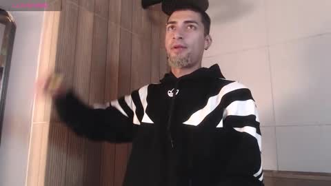 Snapshot of drakeneumann chatting on 5, 10, 2025 Drake Neuman online show from 5, 10, 2025