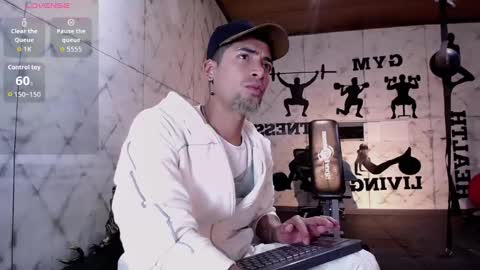 Snapshot of drakeneumann chatting on 7, 10, 2025 Drake Neuman online show from 7, 10, 2025