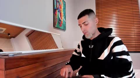 Snapshot of drakeneumann chatting on 12, 10, 2025 Drake Neuman online show from 12, 10, 2025