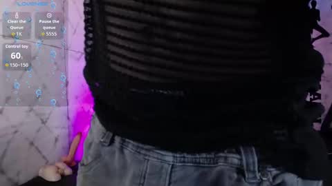 Snapshot of drakeneumann chatting on 17, 10, 2025 Drake Neuman online show from 17, 10, 2025