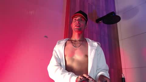 Snapshot of drakeneumann chatting on 24, 10, 2025 Drake Neuman online show from 24, 10, 2025