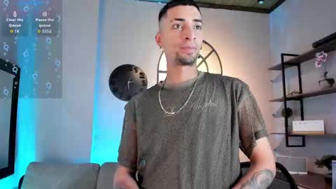 Snapshot of drakeneumann chatting on 30, 10, 2025 Drake Neuman online show from 30, 10, 2025