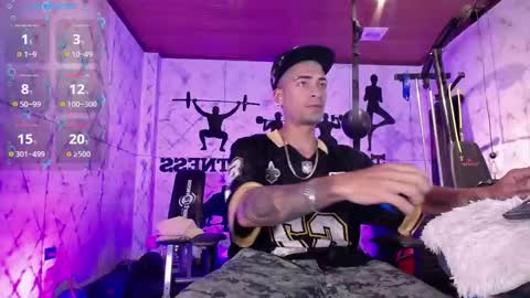 Snapshot of drakeneumann chatting on 14, 11, 2025 Drake Neuman online show from 14, 11, 2025