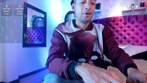 Snapshot of drakeneumann chatting on 22, 11, 2025 Drake Neuman online show from 22, 11, 2025