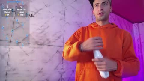 Snapshot of drakeneumann chatting on 23, 11, 2025 Drake Neuman online show from 23, 11, 2025