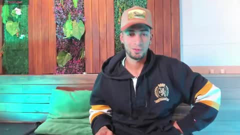 Snapshot of drakeneumann chatting on 11, 5, 2026 Drake Neuman online show from 11, 5, 2026