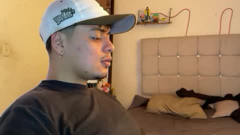 Snapshot of drakenn_ chatting on 21, 5, 2026 drakeeee online show from 21, 5, 2026