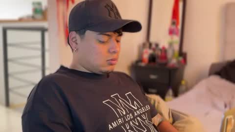 Snapshot of drakenn_ chatting on 23, 7, 2026 drakeeee online show from 23, 7, 2026