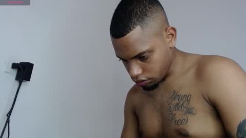 Snapshot of drako_monstercock chatting on 23, 10, 2025 drako_monstercock online show from 23, 10, 2025