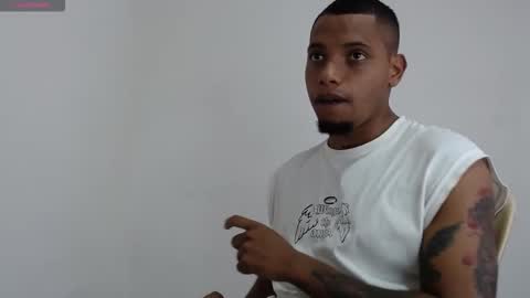 Snapshot of drako_monstercock chatting on 26, 10, 2025 drako_monstercock online show from 26, 10, 2025