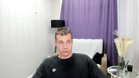Snapshot of dramadaddy chatting on 24, 5, 2026 dramadaddy online show from 24, 5, 2026
