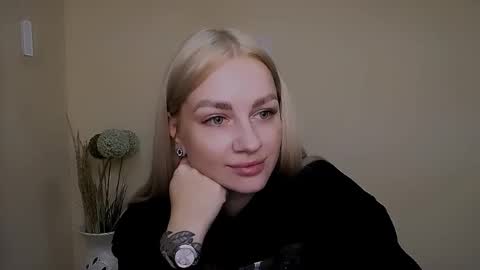 Snapshot of dream_dolly_ chatting on 27, 9, 2025 dream_dolly_ online show from 27, 9, 2025