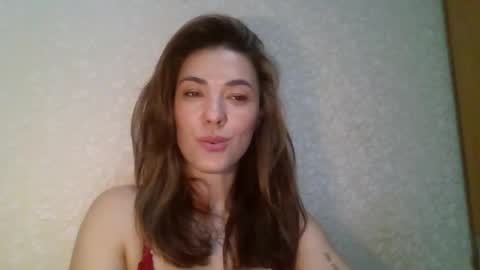 dream_petal_ online show from 23, 4, 2026