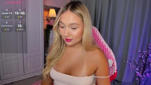 Snapshot of dreamaise chatting on 3, 10, 2025  Mary   pvt open    use pink and blue app lovense online show from 3, 10, 2025