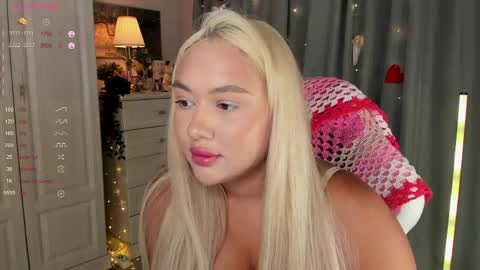 Snapshot of dreamaise chatting on 27, 3, 2026 Mary pvt open use pink and blue app lovense online show from 27, 3, 2026