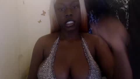 Snapshot of dreamy_wetpussy chatting on 12, 7, 2026 BEAUTY online show from 12, 7, 2026