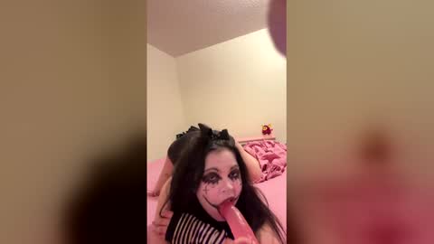 dreamycookies3 online show from 13, 5, 2026