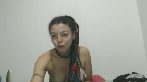 Snapshot of dreamylatina chatting on 6, 11, 2025 DreamyLatina online show from 6, 11, 2025