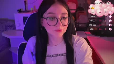 Tara  Sonny online show from 10, 3, 2025