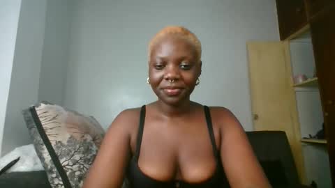 Snapshot of drip_doll_ chatting on 24, 11, 2025 Kimberly online show from 24, 11, 2025