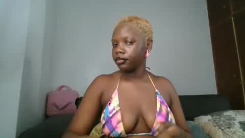 Snapshot of drip_doll_ chatting on 30, 11, 2025 Kimberly online show from 30, 11, 2025