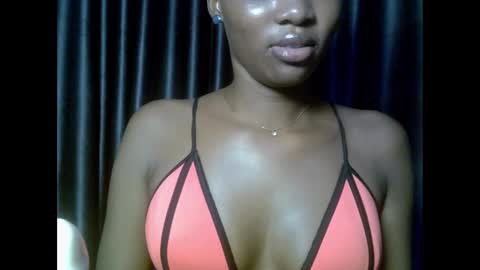 Snapshot of drippingpussy__ chatting on 10, 11, 2025 drippingpussy__ online show from 10, 11, 2025