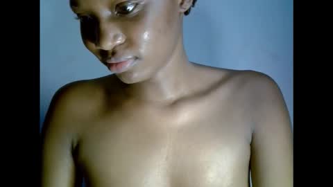 Snapshot of drippingpussy__ chatting on 3, 12, 2025 drippingpussy__ online show from 3, 12, 2025