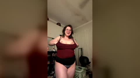 Snapshot of drippykitty888 chatting on 26, 5, 2026 Drippy kitty online show from 26, 5, 2026