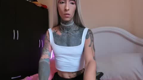 drippyorlove online show from 27, 1, 2025