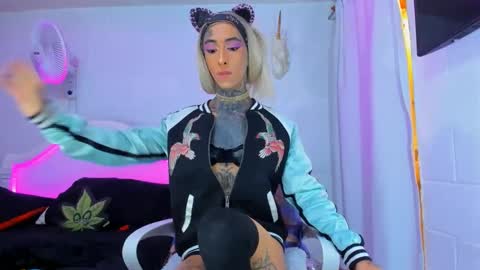 drippyorlove online show from 23, 9, 2025