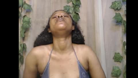 Snapshot of dripqueenx chatting on 26, 11, 2025 linda online show from 26, 11, 2025