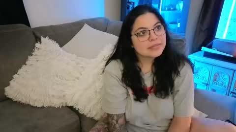 Snapshot of drizzypeach602 chatting on 14, 5, 2026 Drizzypeach602 online show from 14, 5, 2026