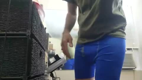 Snapshot of drmbigg chatting on 27, 6, 2026 Hello Hope you enjoy what you see. I love attention in dirty talk and tips thickcock edging precum dirtyTalk C2C online show from 27, 6, 2026