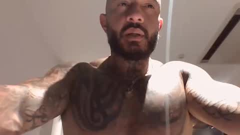 Snapshot of drofitness_ chatting on 17, 10, 2025 PlayWithFire online show from 17, 10, 2025