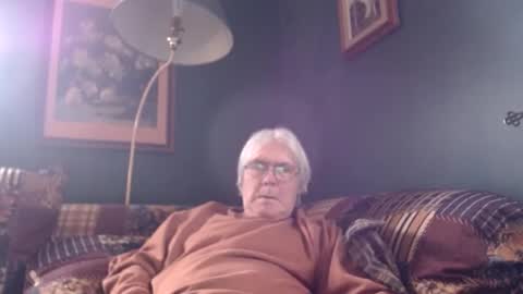 Snapshot of dug38 chatting on 5, 2, 2025 Doug online show from 5, 2, 2025