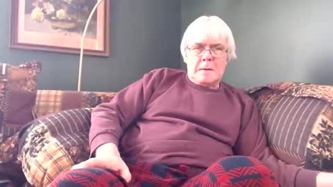 Snapshot of dug38 chatting on 10, 3, 2025 Doug online show from 10, 3, 2025