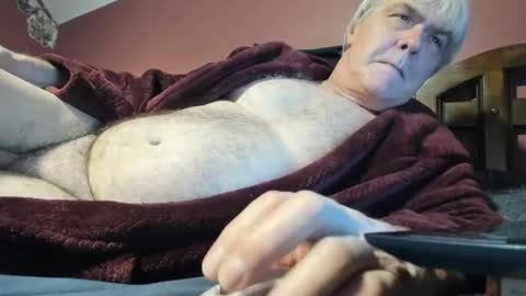 Snapshot of dug38 chatting on 28, 9, 2025 Doug online show from 28, 9, 2025