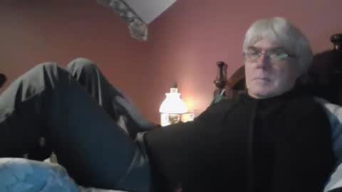 Snapshot of dug38 chatting on 13, 10, 2025 Doug online show from 13, 10, 2025