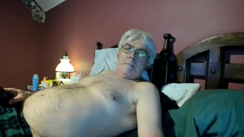 Snapshot of dug38 chatting on 13, 11, 2025 Doug online show from 13, 11, 2025