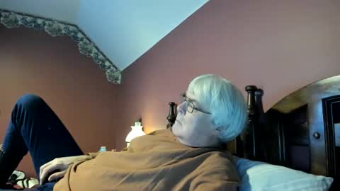 Snapshot of dug38 chatting on 13, 11, 2025 Doug online show from 13, 11, 2025