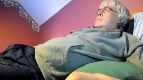 Snapshot of dug38 chatting on 15, 11, 2025 Doug online show from 15, 11, 2025