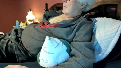 Snapshot of dug38 chatting on 16, 11, 2025 Doug online show from 16, 11, 2025