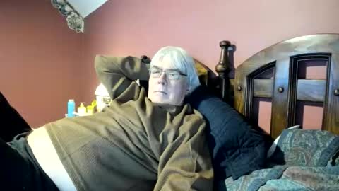 Snapshot of dug38 chatting on 25, 11, 2025 Doug online show from 25, 11, 2025