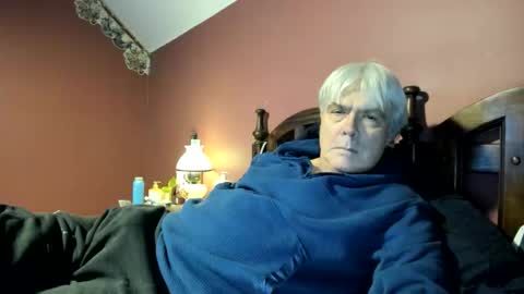 Snapshot of dug38 chatting on 26, 11, 2025 Doug online show from 26, 11, 2025