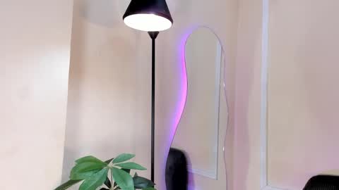 dulce__fiore07 online show from 3, 12, 2025