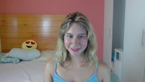 Snapshot of dulce__victoria__ chatting on 19, 3, 2026 dulce__victoria__ online show from 19, 3, 2026