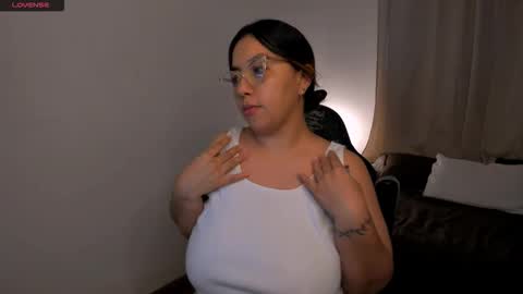 Snapshot of dulce_brithany chatting on 17, 10, 2025 dulce brithany online show from 17, 10, 2025