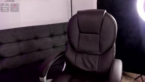 Snapshot of dulce_kitty13 chatting on 11, 11, 2025 Kitty online show from 11, 11, 2025